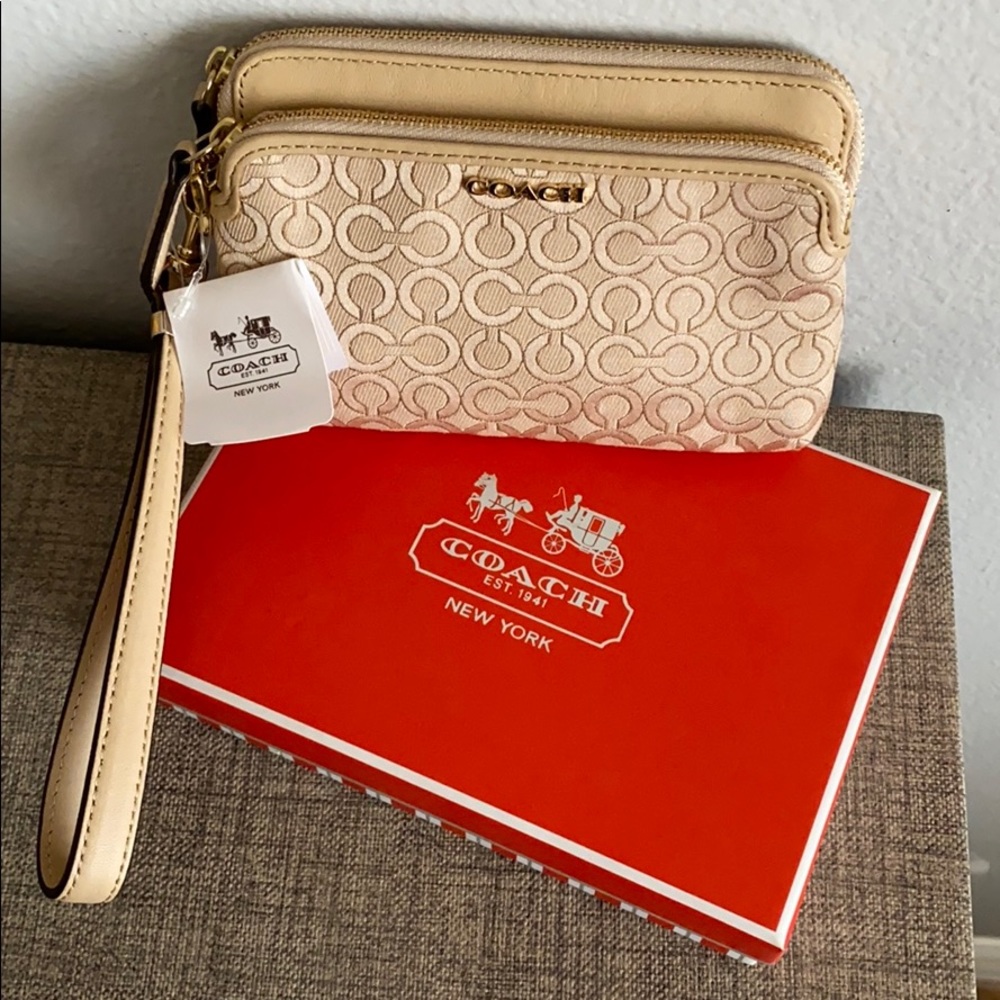 Brand New Coach Wristlet - Picture 3 of 3